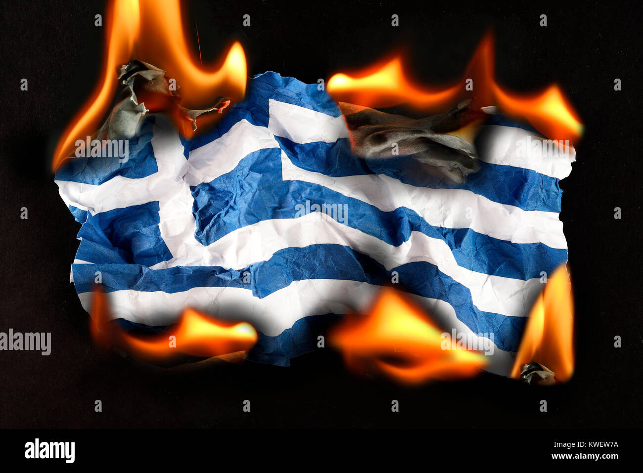 Drapeau de la Grèce en flammes, symbolique de la dette, Griechenlandfahne photo querelle dans Symbolfoto Schuldenstreit Flammen, Banque D'Images