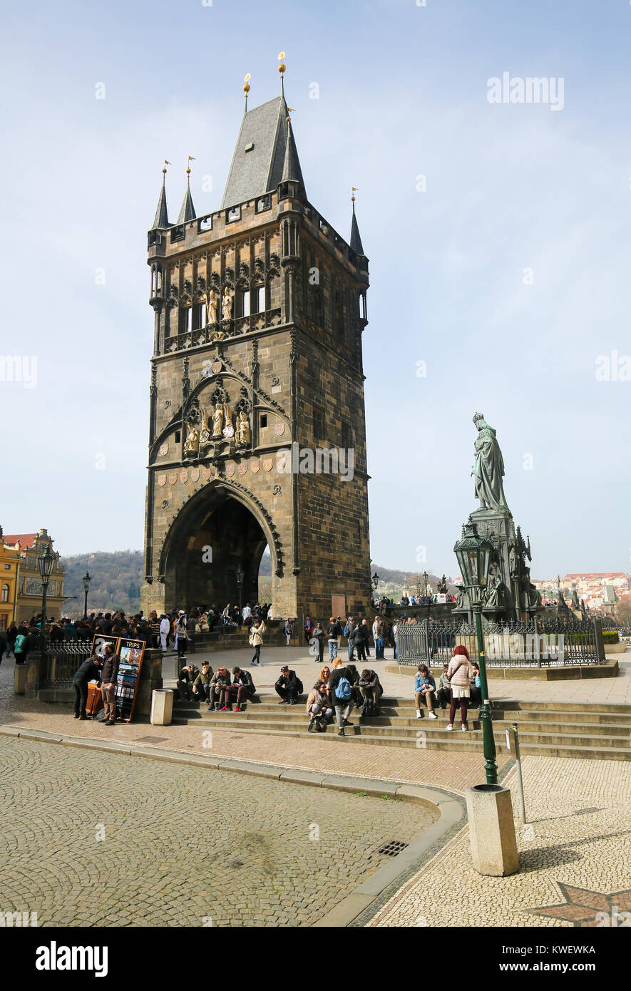 14e siècle à la Tour du pont Le pont Charles à Prague, République Tchèque Banque D'Images