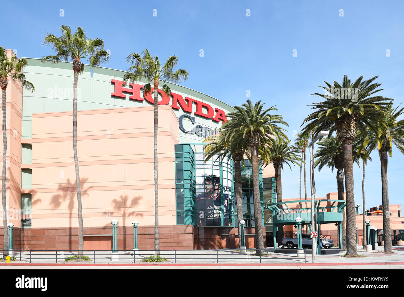 ANAHEIM, CA, le 17 mars 2017 : le Honda Center d'Anaheim, en Californie. L'arène est le foyer de l'Anaheim de la Ligue nationale de hockey et le Los Banque D'Images