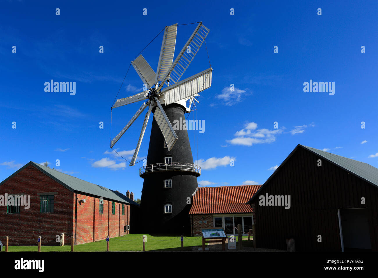 Heckington Moulin, village Heckington, Lincolnshire, Angleterre, Royaume-Uni Heckington Moulin est le seul moulin de la tour de huit navigué encore debout dans l'U Banque D'Images