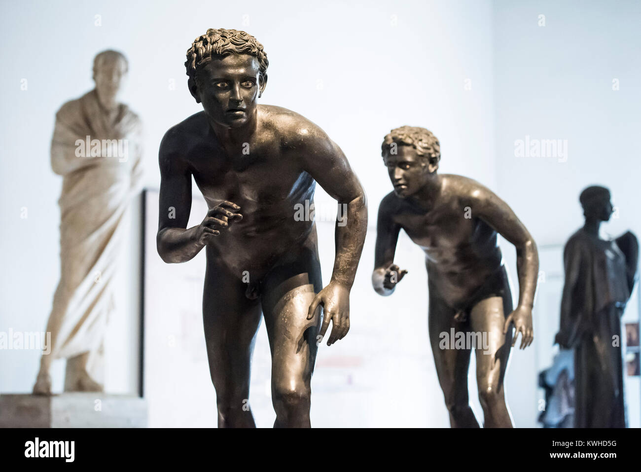 Naples. L'Italie. Statue en bronze d'un athlète (probablement un coureur) de la Villa dei Papiri à Herculanum. Museo Archeologico Nazionale di Napoli. Naples Banque D'Images