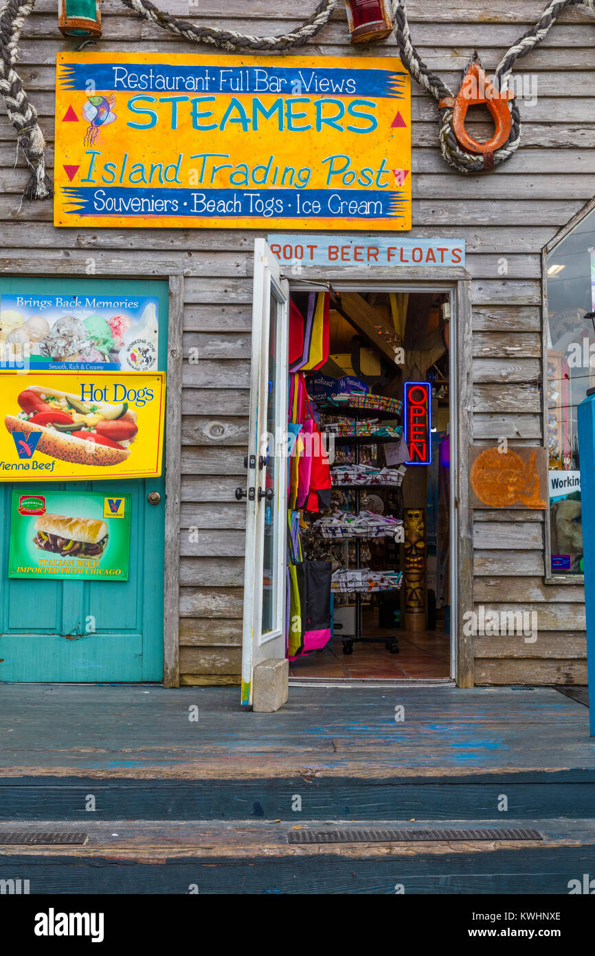 Boutique touristique dans la vieille ville de Cedar Key Floride Floride aux États-Unis Banque D'Images