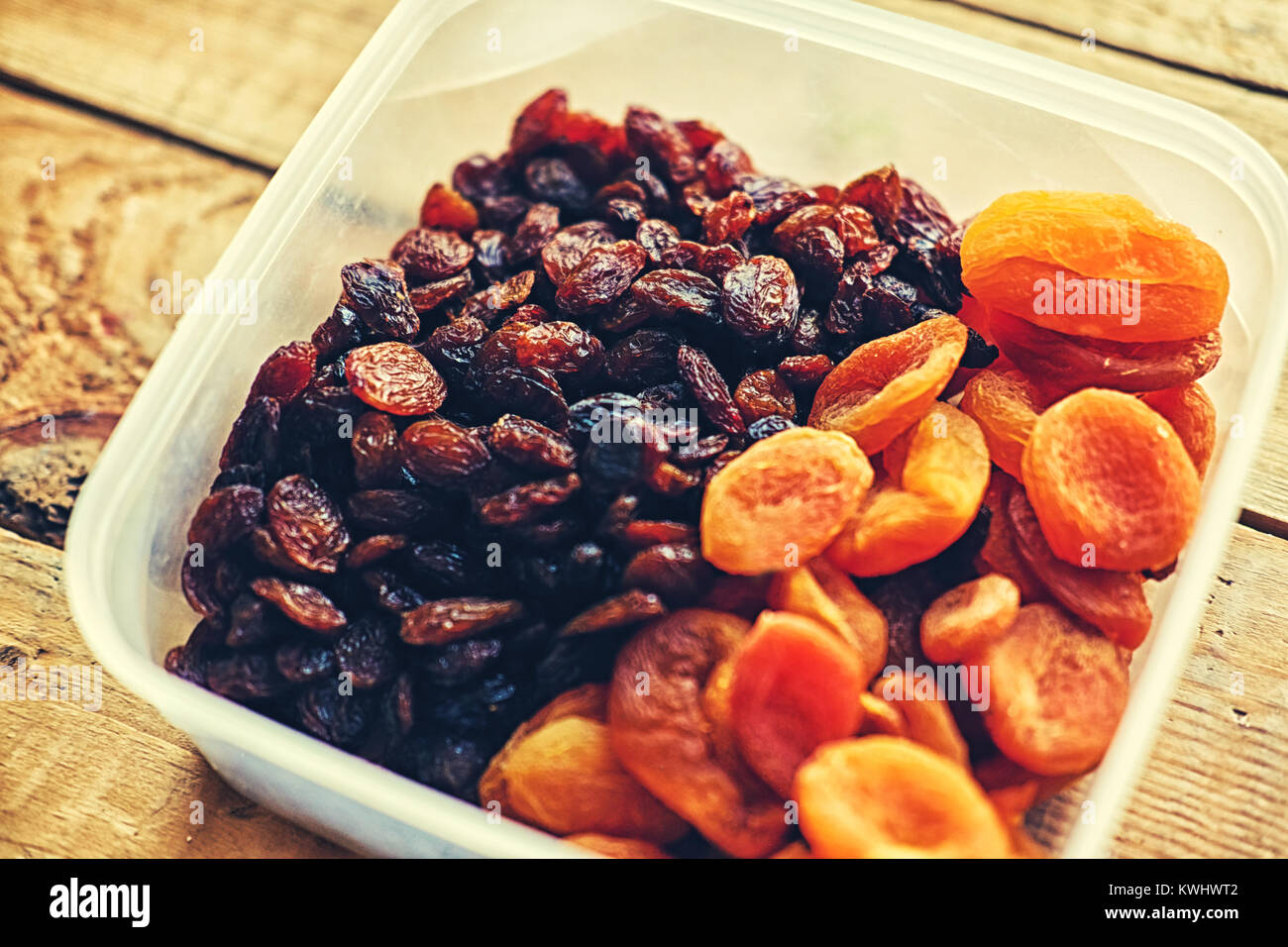 Alimentation nourriture. Les raisins et abricots secs Banque D'Images