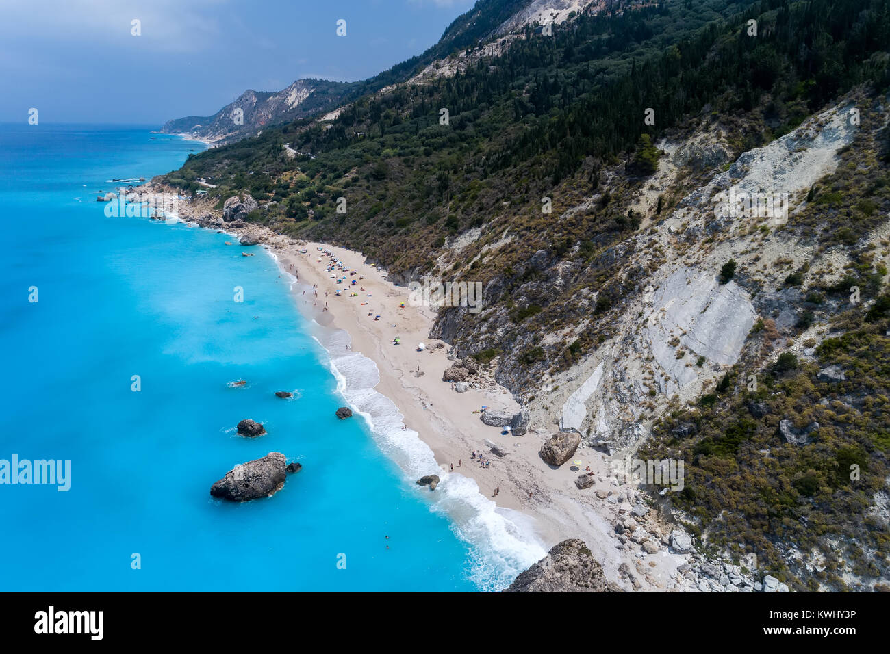Vue A rienne De La C l bre Plage De Megali Petra Sur L le De Leucade vue-a-rienne-de-la-c-l-bre-plage-de-megali-petra-sur-l-le-de-leucade