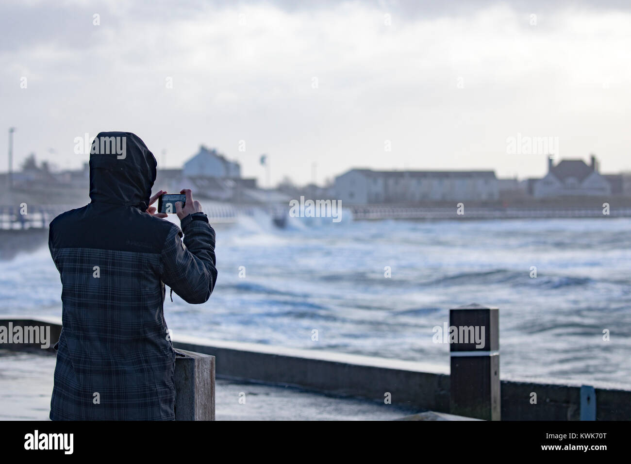 L''Anglesey, au Pays de Galles, 3 janvier 2018. Météo britannique. Un avertissement sévère Met Office a été émis pour la cinquième tempête de la saison britannique nommé Storm Eleanor. W Banque D'Images