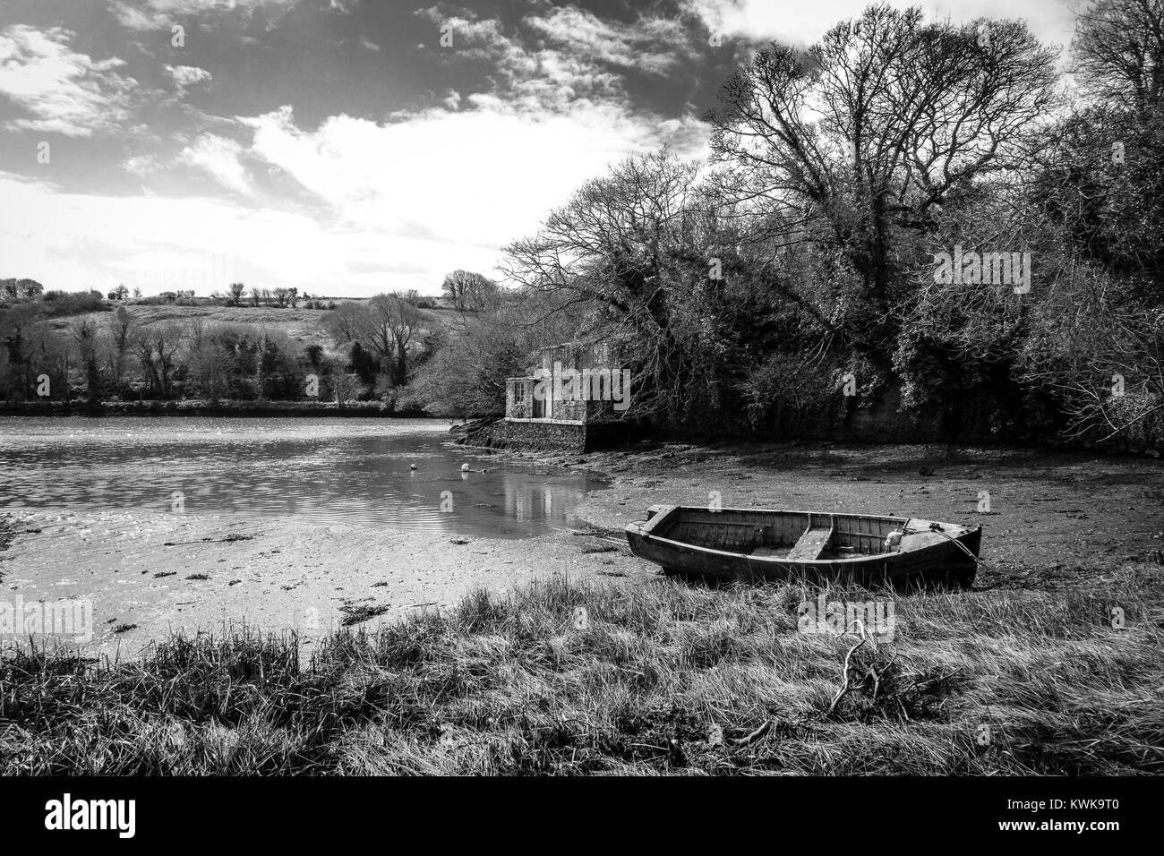 Bateau à rames sur Batson Creek, Salcombe, South Hams, Devon, England, UK Banque D'Images