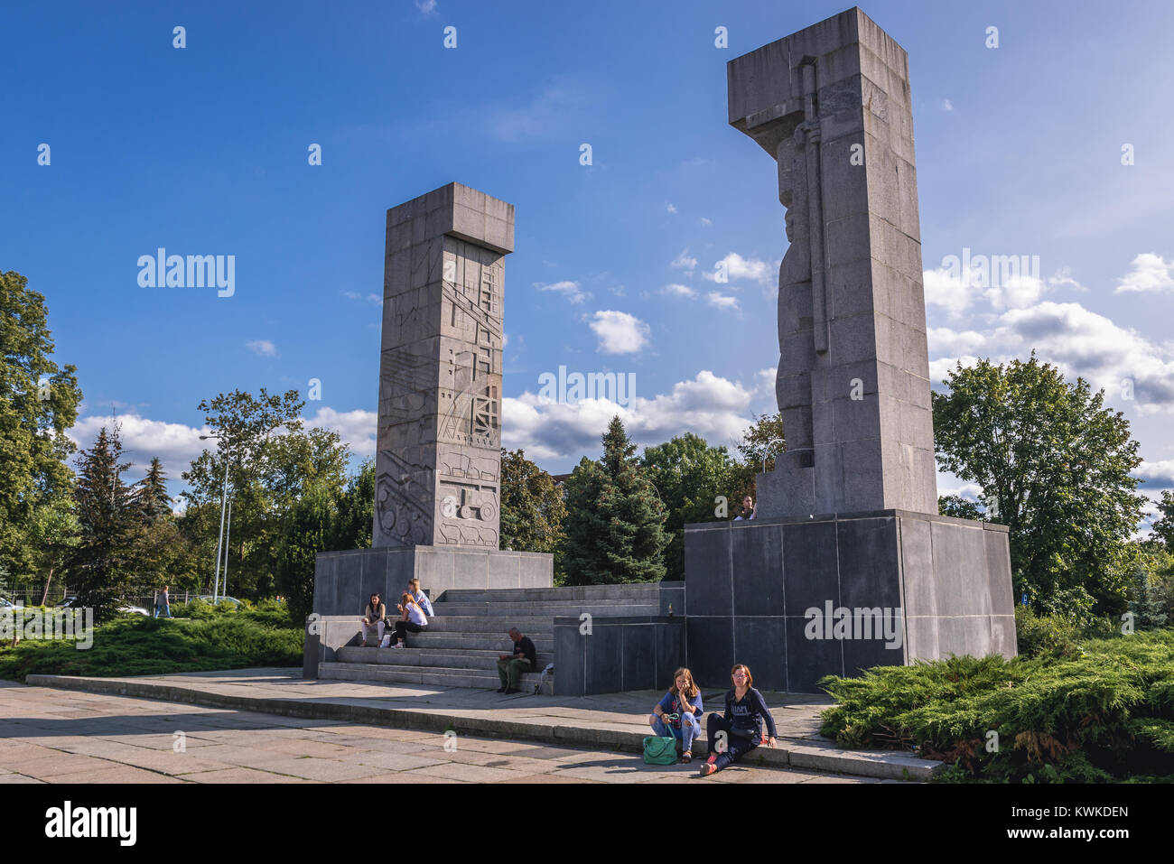 Monument de la libération de la Terre Warmia and Mazury sur un Xawery Dunikowski Square à Olsztyn city en Warmian-Masurian Voïvodie de Pologne Banque D'Images