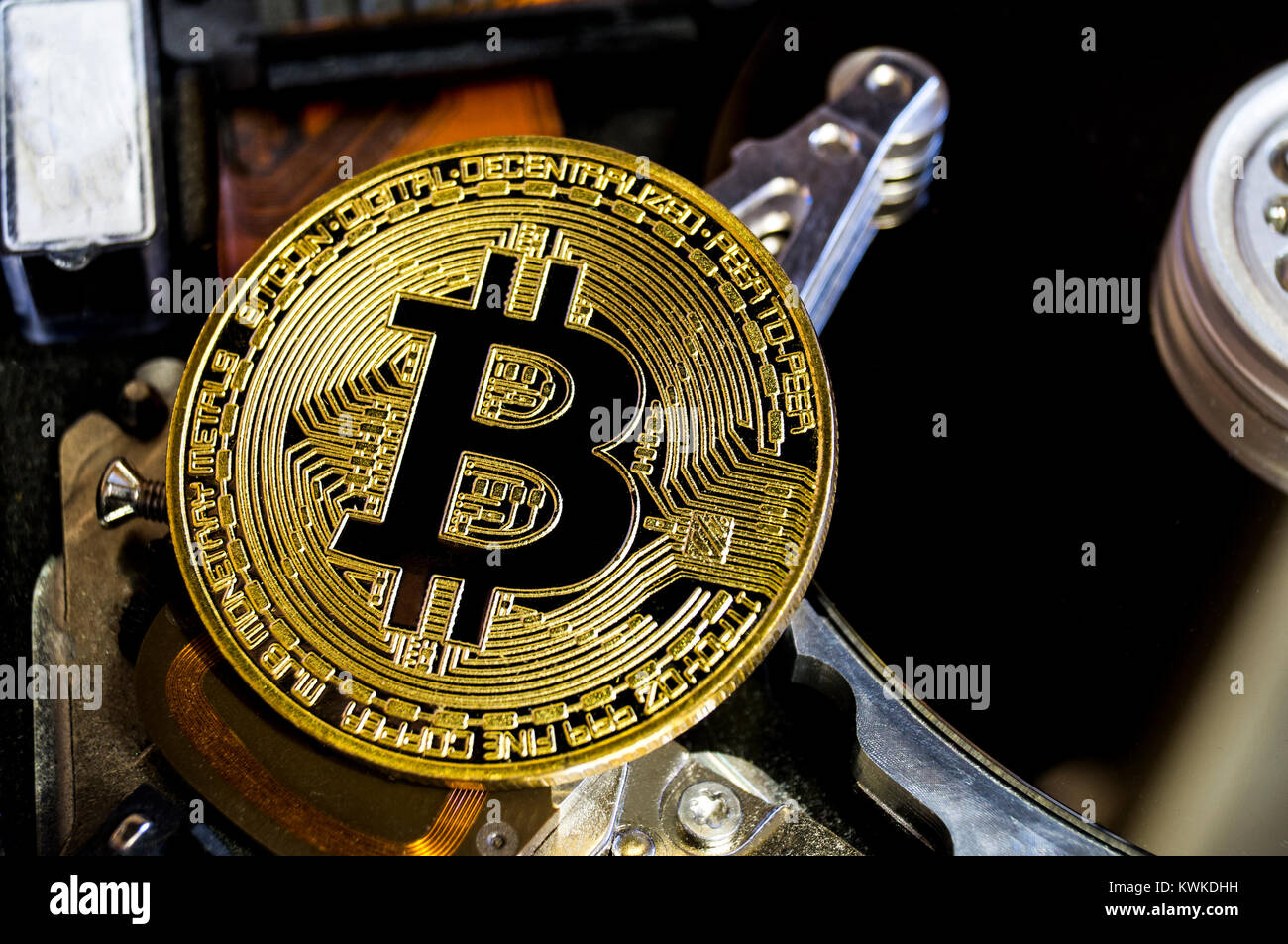 Bitcoin est une façon moderne de l'échange et cette crypto-monnaie est un moyen de paiement dans les marchés financiers et sur le web Banque D'Images