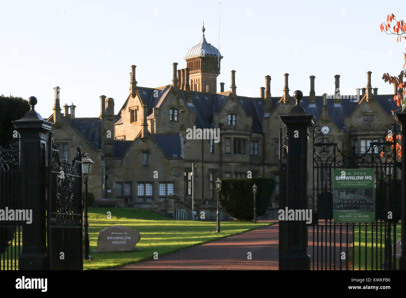 L'imposant manoir de style élisabéthain Brownlow House à Lurgan, County Armagh, en Irlande du Nord. Le bâtiment est aussi localement comme Lurgan Château. Banque D'Images