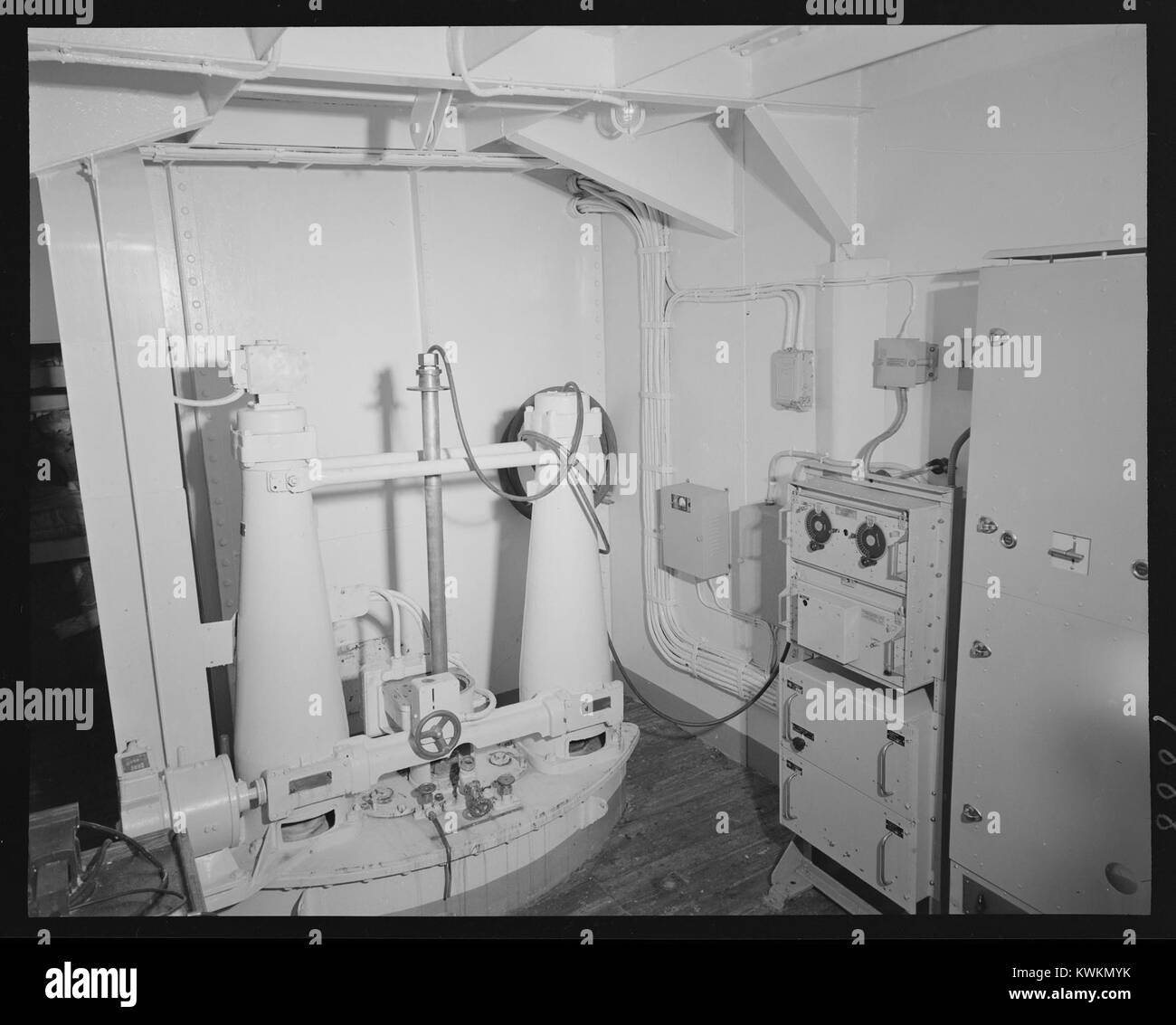 Une image liée à G.O. SRAS, un biologiste marin, documentant peut-être ses recherches ou ses travaux en sciences marines, mettant en valeur un spécimen scientifique ou une découverte. Banque D'Images