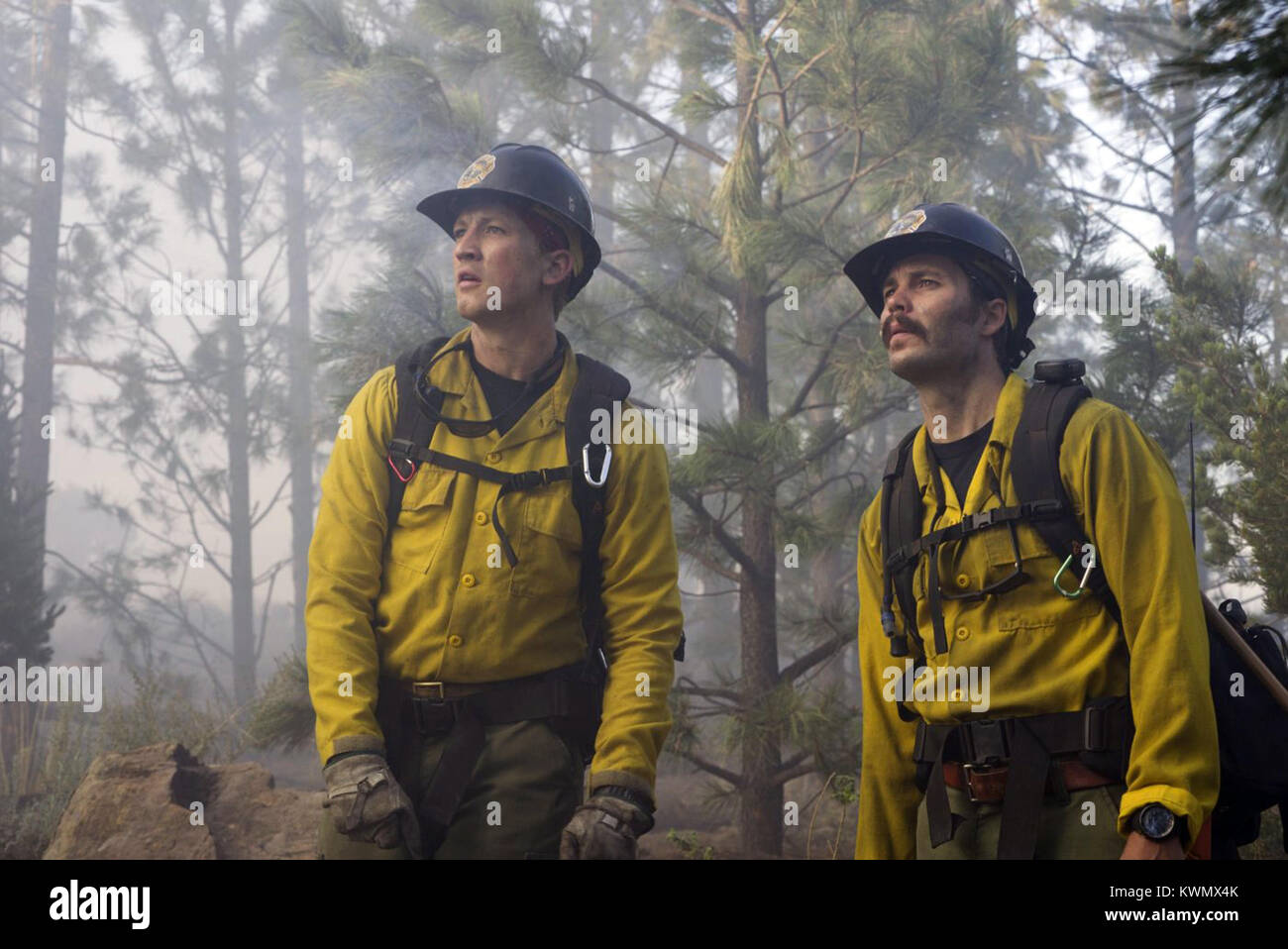 Seul le Brave est un 2017 American Biographical film d'action réalisé par Joseph Kosinski et écrit par Ken Nolan et Eric Warren Singer, fondée sur l'article "GQ" Pas de sortie par Sean Flynn. Cette photo est pour un usage éditorial uniquement et est l'auteur de la société film et/ou le photographe attribué par le film ou la société de production et ne peut être reproduite que par des publications dans le cadre de la promotion du film ci-dessus. Un crédit obligatoire pour l'entreprise de film est nécessaire. Le photographe devrait également être portés lorsqu'il est connu. Banque D'Images