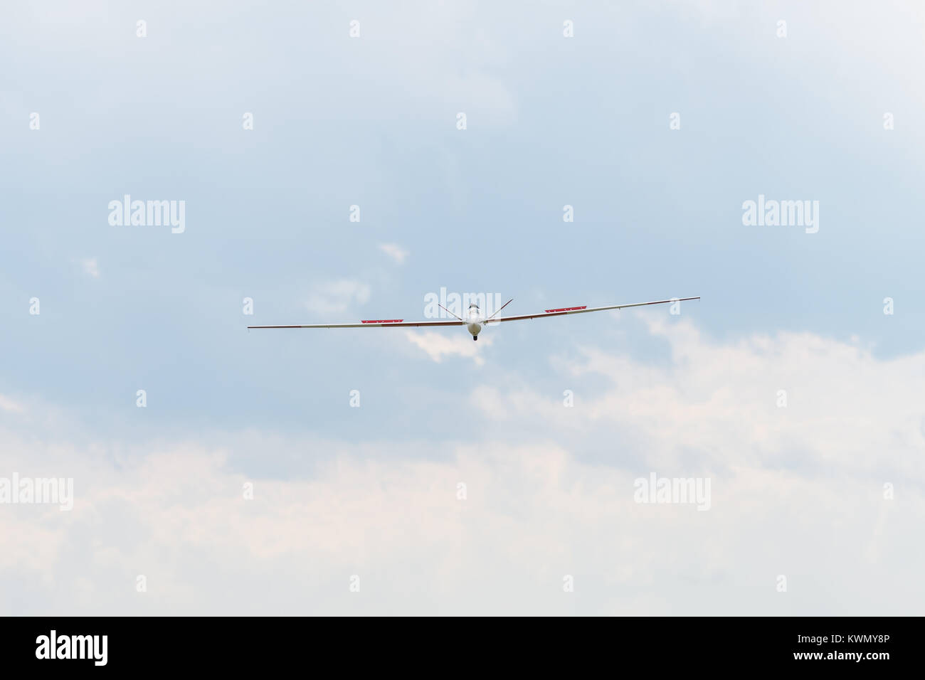 Modèle de jet de RC, planeur, saiplane frontview, freins à air étendu Banque D'Images