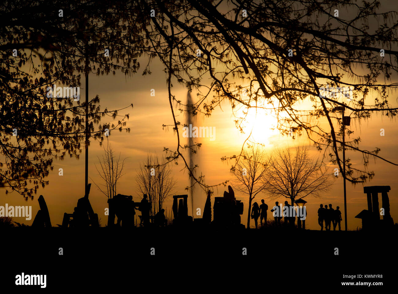 Un jour, j'ai vu un beau coucher de soleil romantique, Banque D'Images
