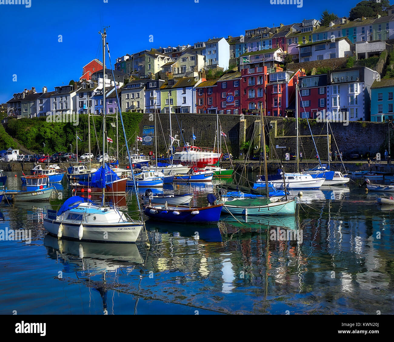 Go - DEVON : Brixham Harbour Banque D'Images