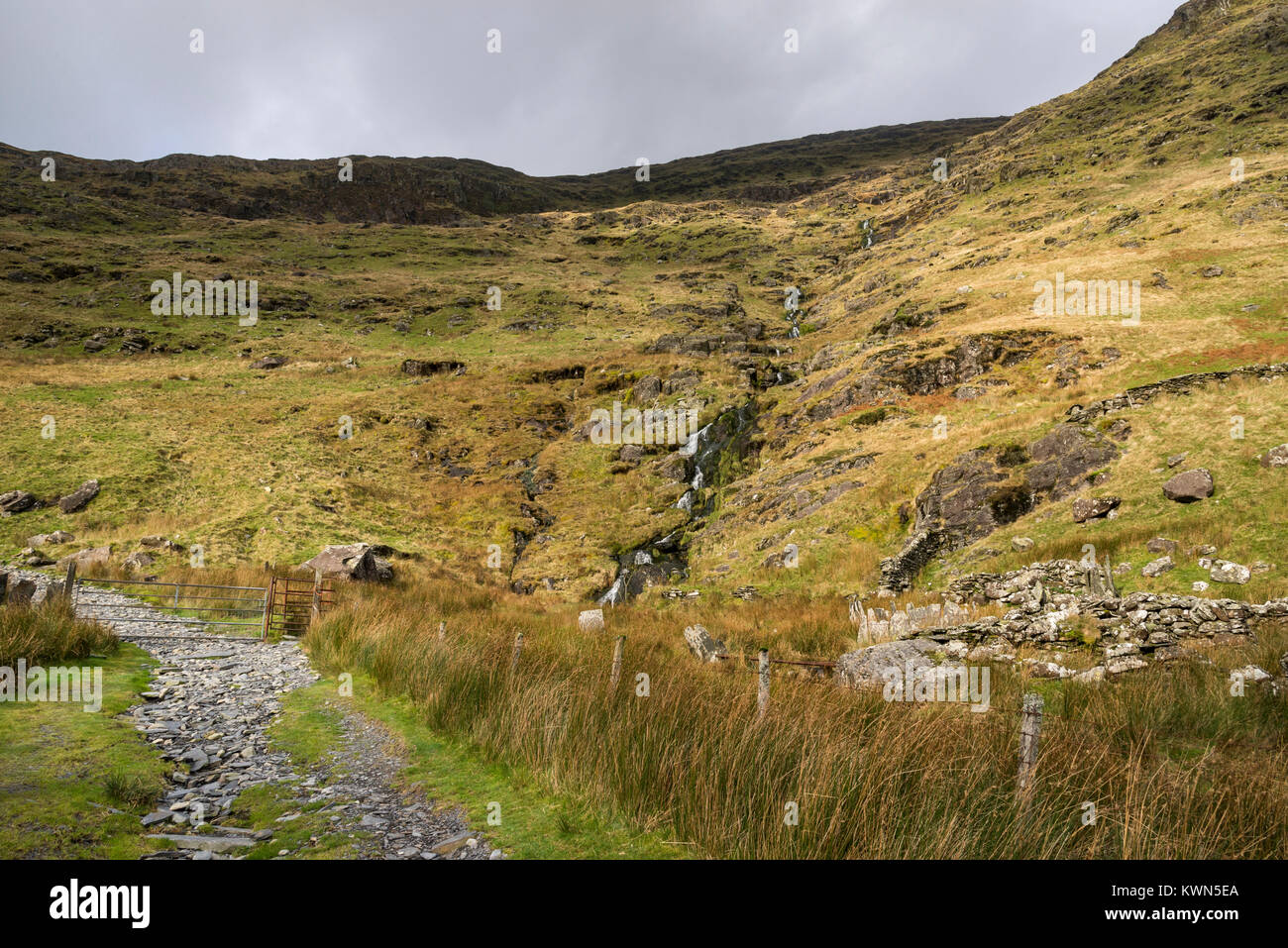 Sur le flanc de la chute d'Cwmorthin à Blaenau Ffestiniog proche, au nord du Pays de Galles. Banque D'Images
