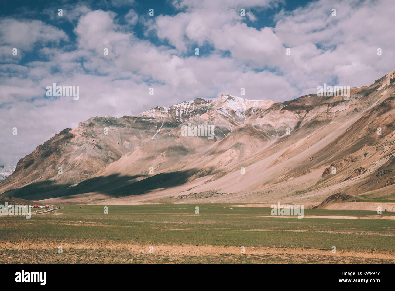 Belle vue panoramique sur la montagne paysage en Himalaya Indien Banque D'Images