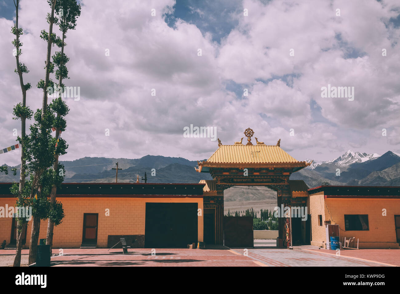 Gates et l'entrée de l'Himalaya indien dans la ville de Leh Banque D'Images