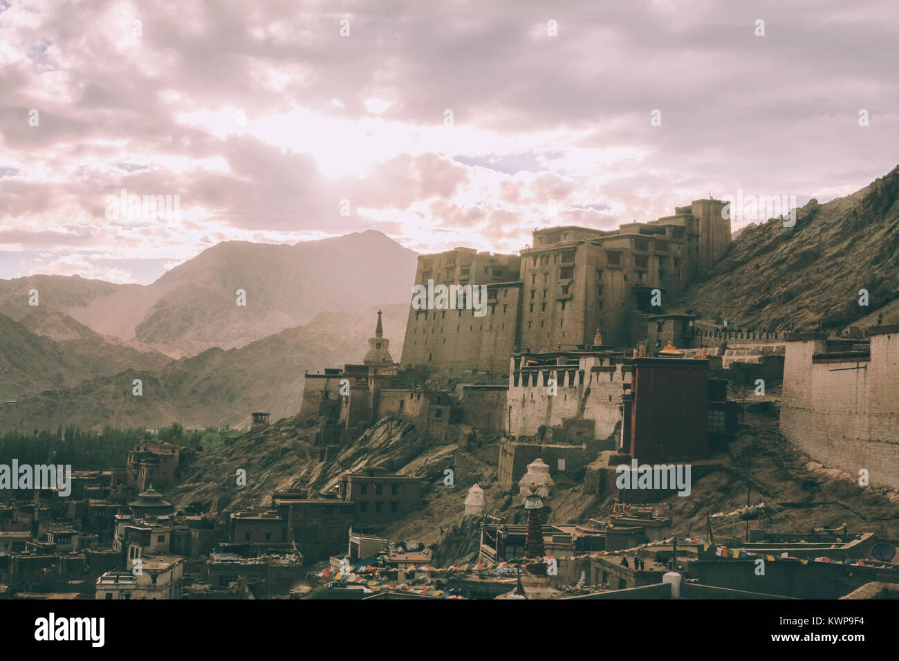 La ville de Leh cityscape in Himalaya Indien Banque D'Images