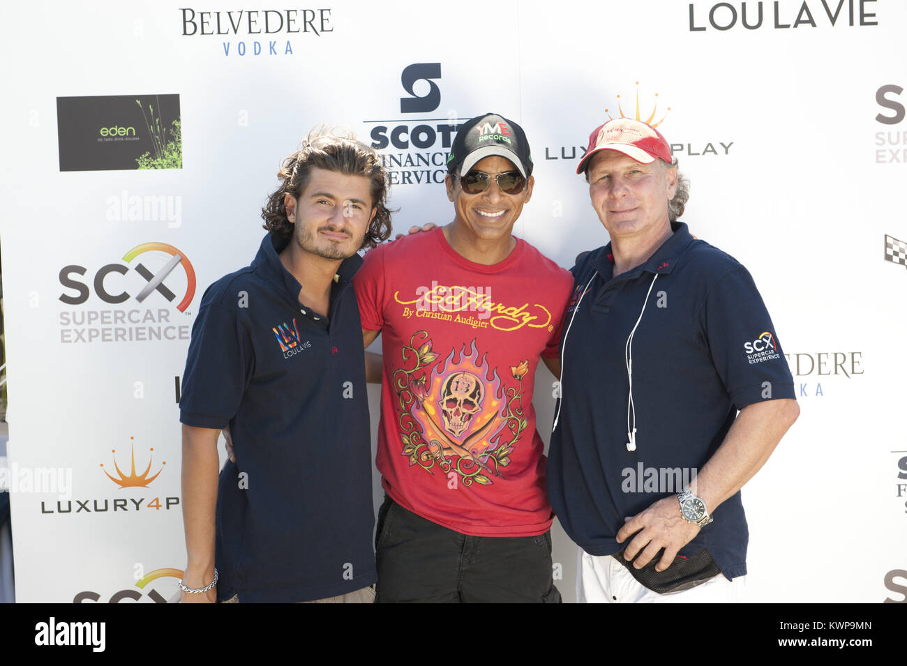 Jardins Fairchild , FL - Mars 19, 2011 : Jon Secada (né Juan Francisco Secada Martínez le 4 octobre, 1962) est une chanteuse et auteur-compositeur. cubano-américaine Secada est né à La Havane, Cuba, et a grandi à Miami, en Floride. Il a remporté deux prix Grammy et vendu 20 millions d'albums depuis son premier album en langue anglaise en 1992. Sa musique fusionne funk, soul, pop et Latin Percussion. Secada a également travaillé en tant que compositeur pour Gloria Estefan, Jennifer Lopez, Ricky Martin, Mandy Moore et d'autres artistes. People : Jon Secada Banque D'Images