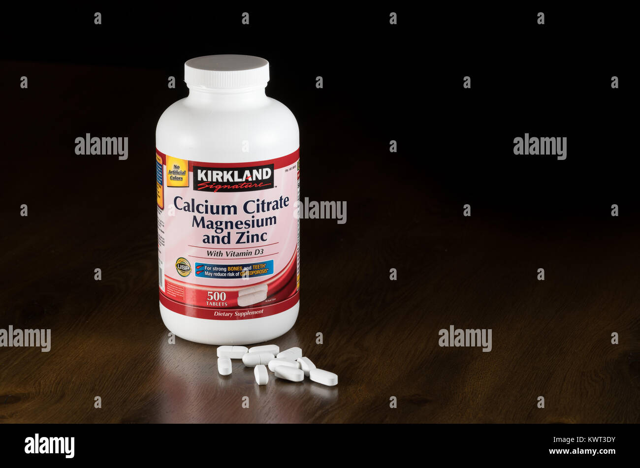Kirkland Citrate de calcium supplément vitaminique bouteille Banque D'Images