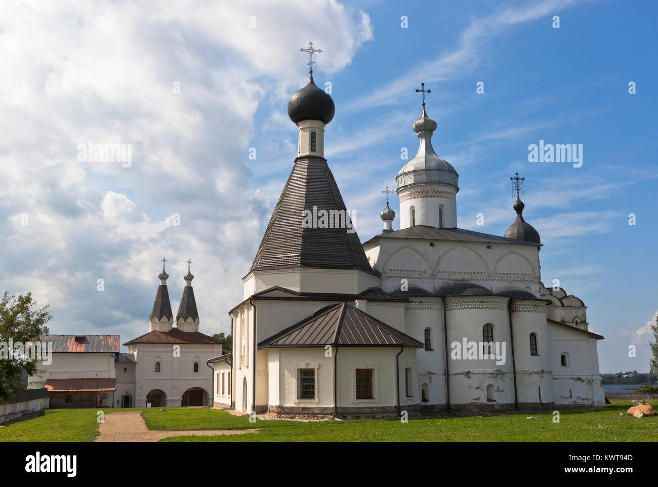Ferapontovo, Vologda Region, Russie - Août 9, 2015 : les églises de la monastère de Ferapontov Belozersky Banque D'Images