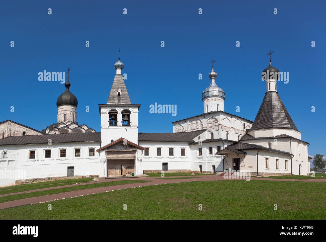Ferapontovo, Vologda Region, Russie - Août 9, 2015 : Virgin Rojdestvenski Belozersky Monastère Banque D'Images