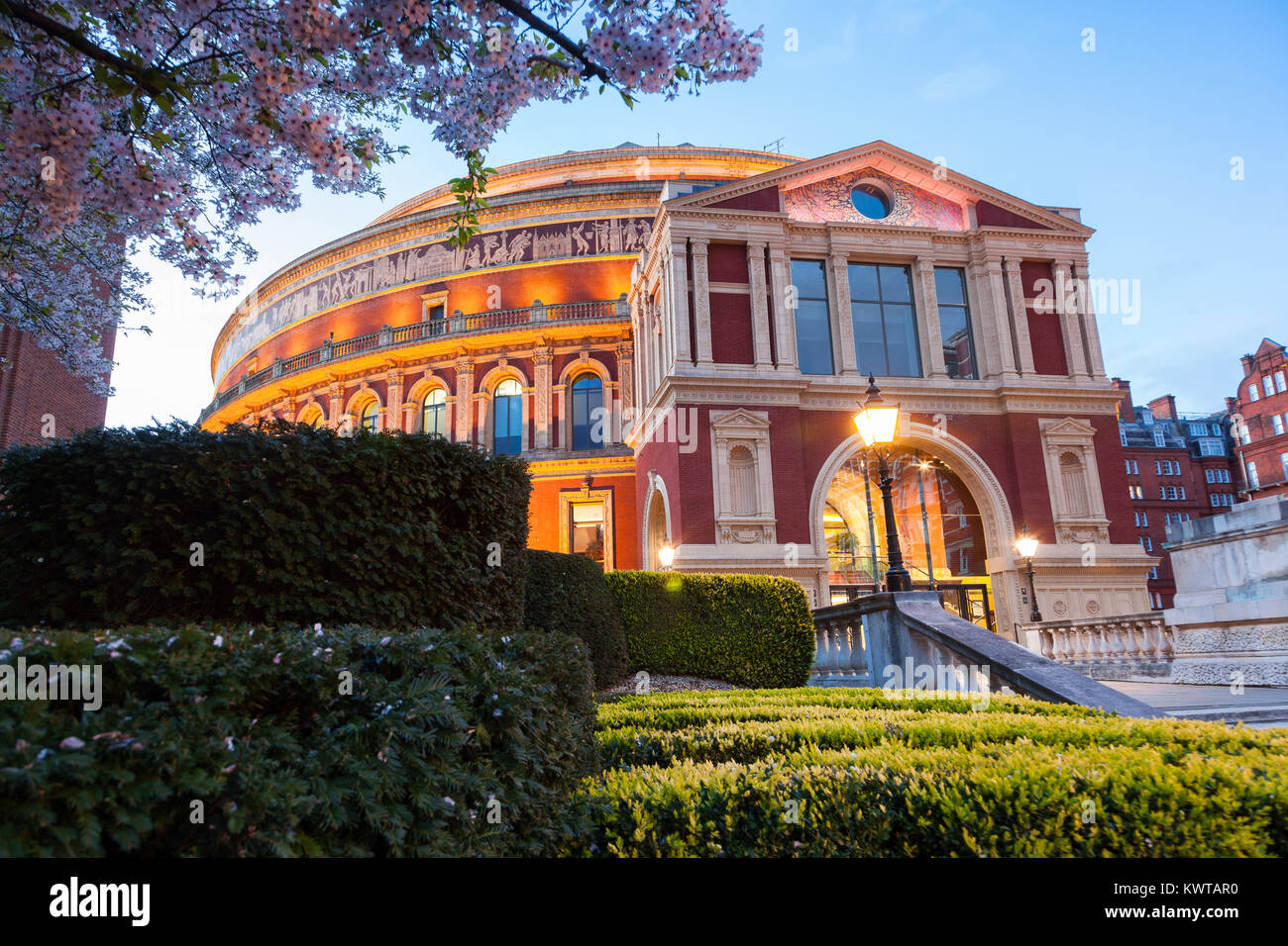 Le Royal Albert Hall de Londres, l'architecture victorienne fois square Banque D'Images