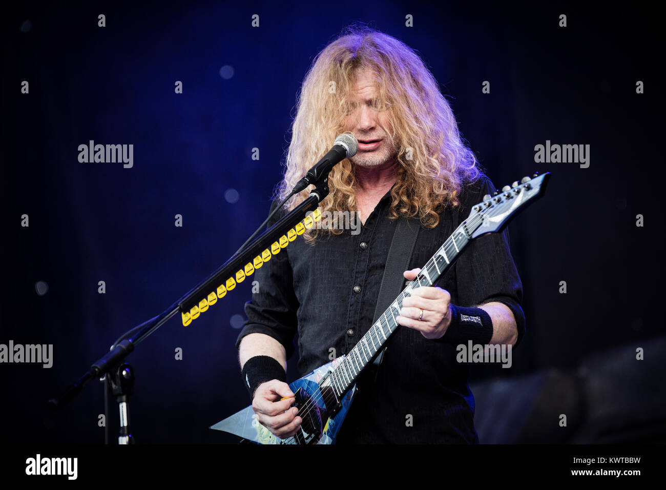 Le groupe de thrash metal américain Megadeth effectue un concert live au festival de heavy metal danois Copenhell 2016 à Copenhague. Ici guitariste et chanteur Dave Mustaine est vu sur scène. Le Danemark, le 24/06 2016. Banque D'Images Le groupe de thrash metal américain Megadeth effectue un concert live au festival de heavy metal danois Copenhell 2016 à Copenhague. Ici guitariste et chanteur Dave Mustaine est vu sur scène. Le Danemark, le 24/06 2016. Banque D'Images
