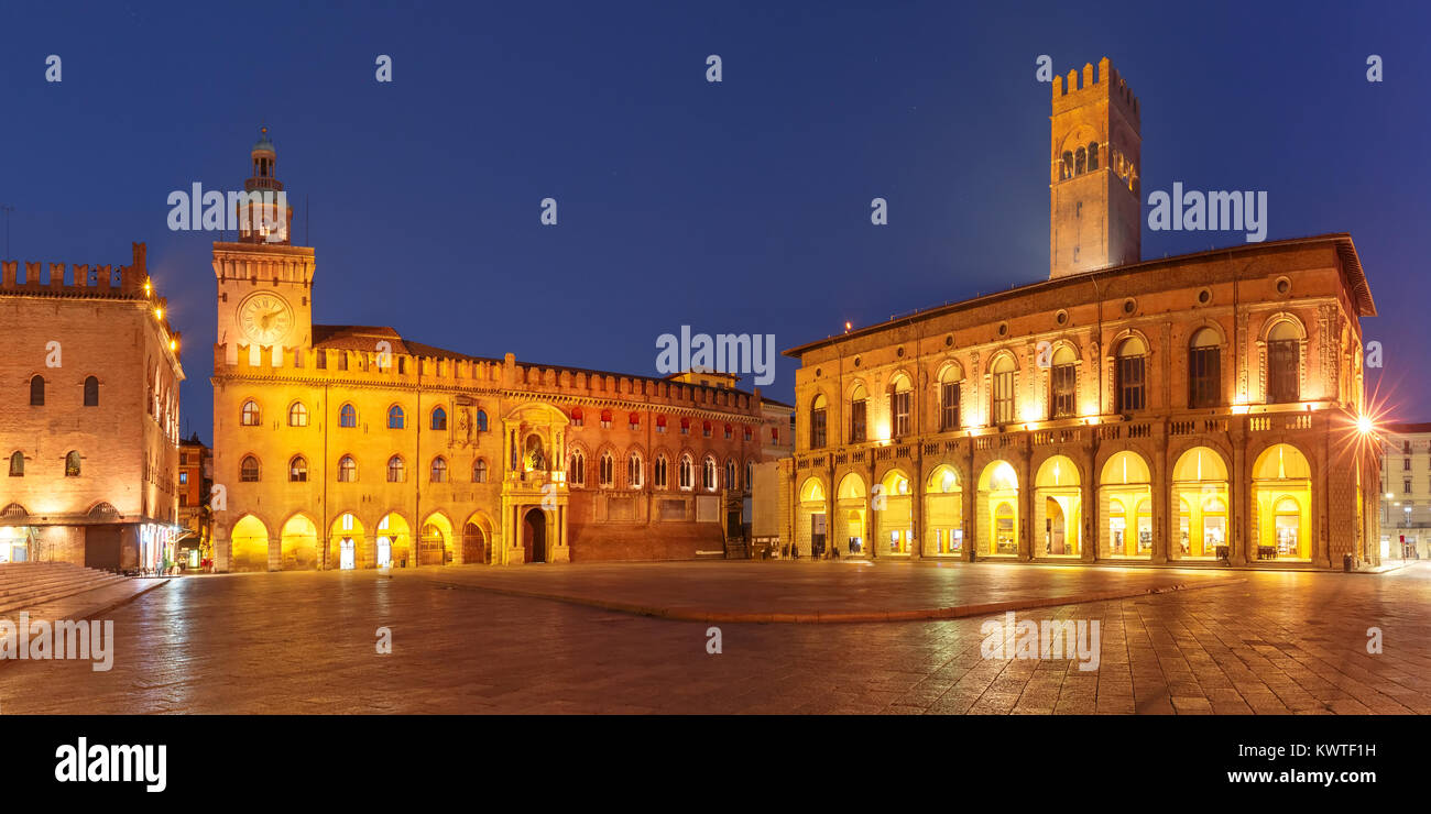Panorama de la place Piazza Maggiore, Bologne, Italie Banque D'Images