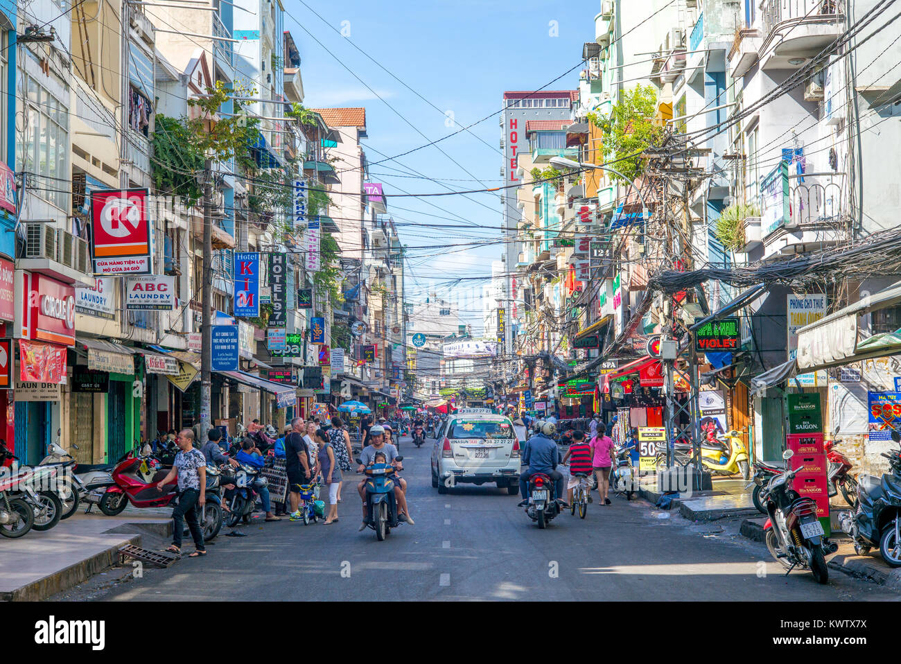 La rue Pham Ngu Lao au Vietnam Banque D'Images