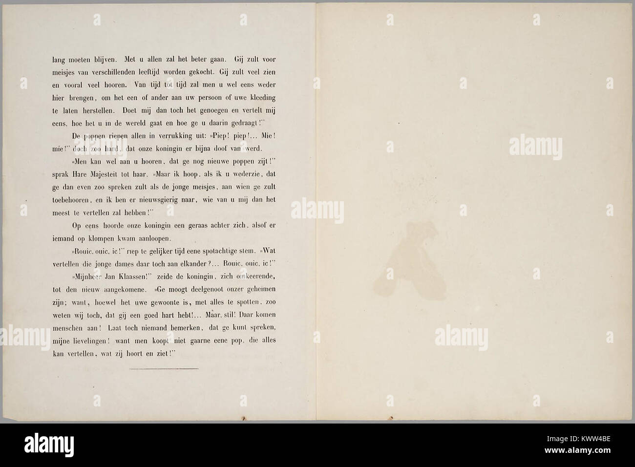 Une autre feuille illustrée de « de Koningin der Poppen » montre des illustrations détaillées de figures de poupée, une mise en scène intérieure et une scène narrative, combinant illustration et littérature pour enfants dans un contexte historique. Banque D'Images