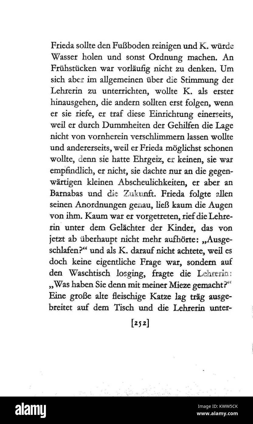 « De Kafka Schloss 252 » fait référence à une entrée intitulée documentant probablement un bâtiment ou un sujet littéraire lié à Franz Kafka. Le titre suggère un lien entre l’influence culturelle de Kafka et l’architecture historique. Banque D'Images