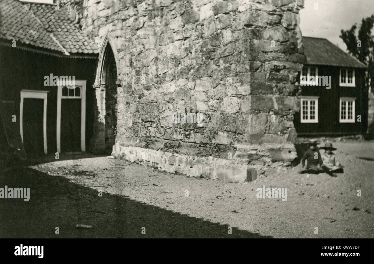 Les ruines du monastère de rein (reins kloster) dans la municipalité d'Indre Fosen, dans le comté de Trøndelag, en Norvège, datent de leur fondation vers 1226 en tant que couvent augustinien ; le site est devenu plus tard un centre culturel et présente maintenant des vestiges visibles de l'église du monastère et de l'enceinte monastique. Banque D'Images