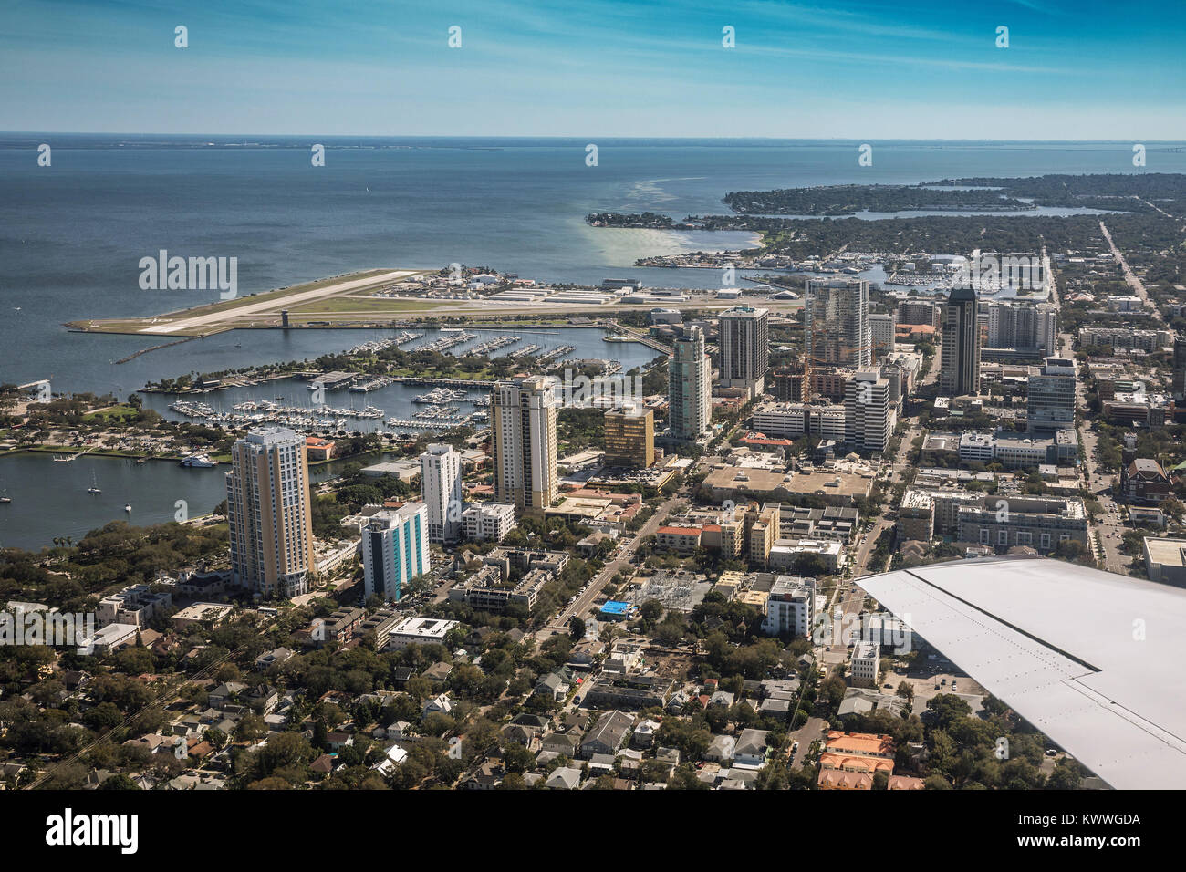 Vue aérienne du centre-ville de Saint-Pétersbourg, en Floride. Dans l'aéroport de Saint-Pétersbourg. Floride, États-Unis Banque D'Images