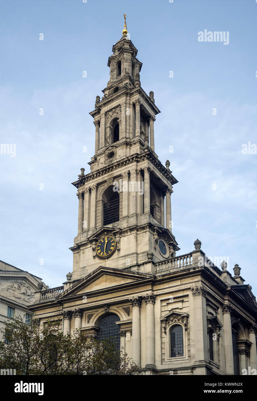 LONDRES, Royaume-Uni - 01 NOVEMBRE 2017 : la tour de l'église St Mary le Strand dans le Strand Banque D'Images