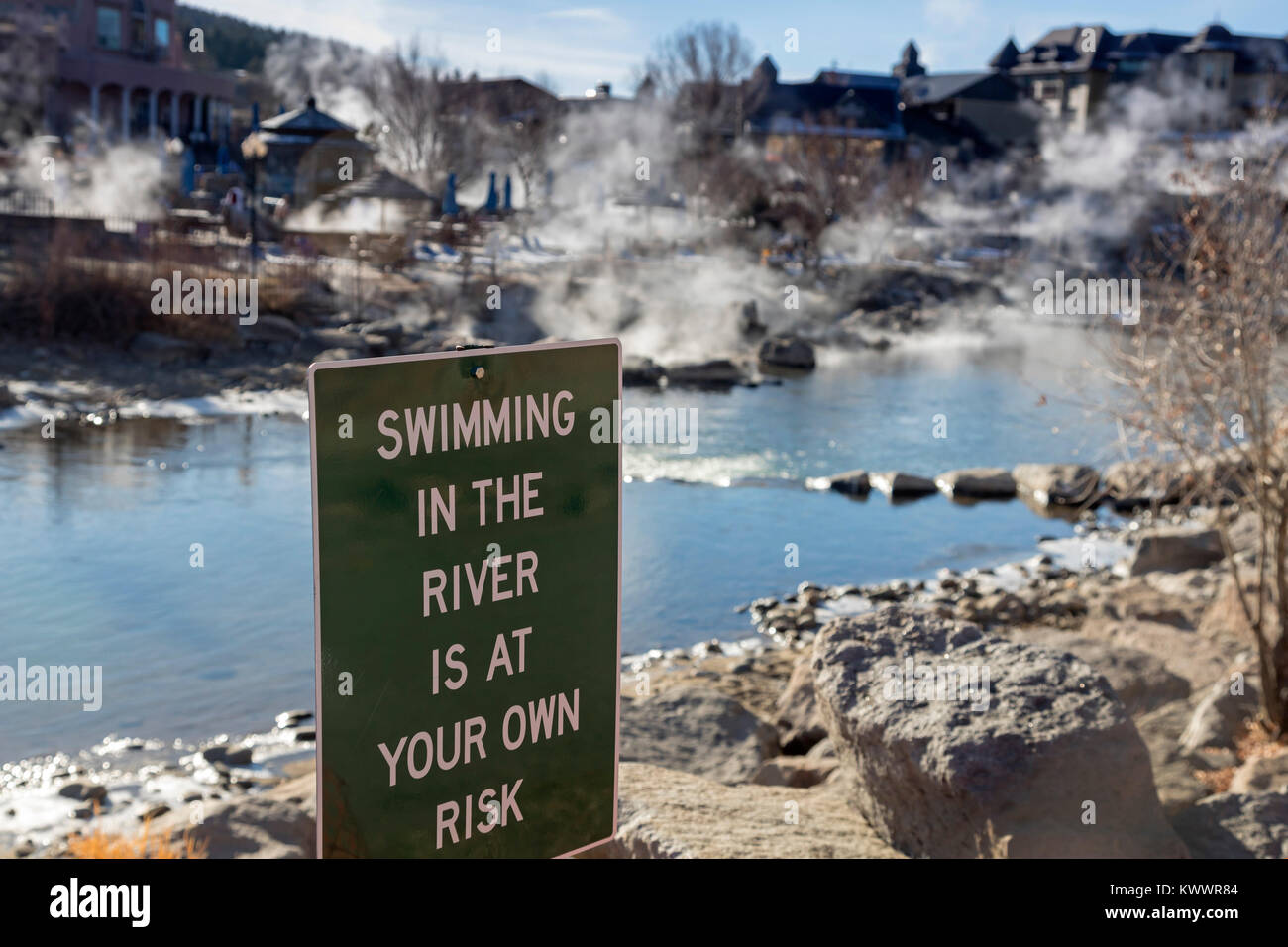 Pagosa Springs, Colorado - Hot springs resorts en hiver sur les rives de la Rivière San Juan. Banque D'Images