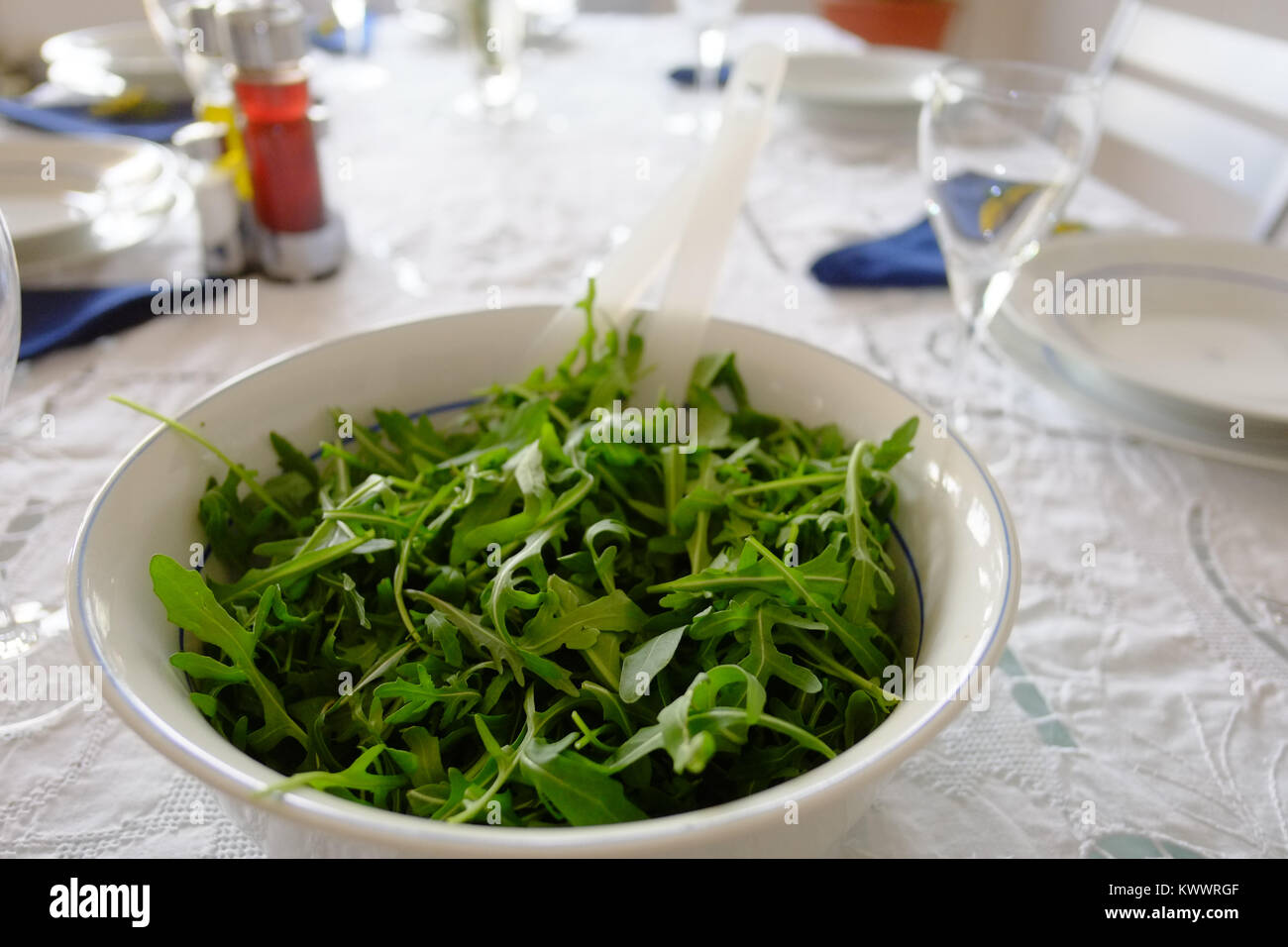Typique sain salade fraîche lave prête à être manger sur la plaque. Florence Italie Banque D'Images
