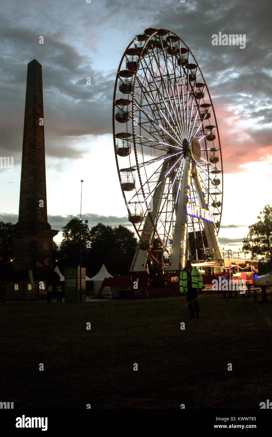 Jeux du Commonwealth XX' Festival 2014 lieu à Glasgow Green, Glasgow, Ecosse, le 26 juillet 2014, le Monument Nelson et la grande roue Banque D'Images