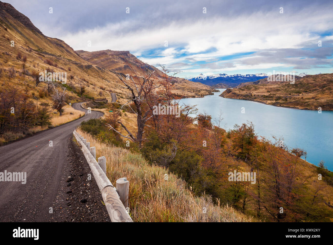 Torres del Paine est un parc national qui comprend des montagnes, des glaciers, des lacs, et des rivières dans le sud de la Patagonie, au Chili. Banque D'Images