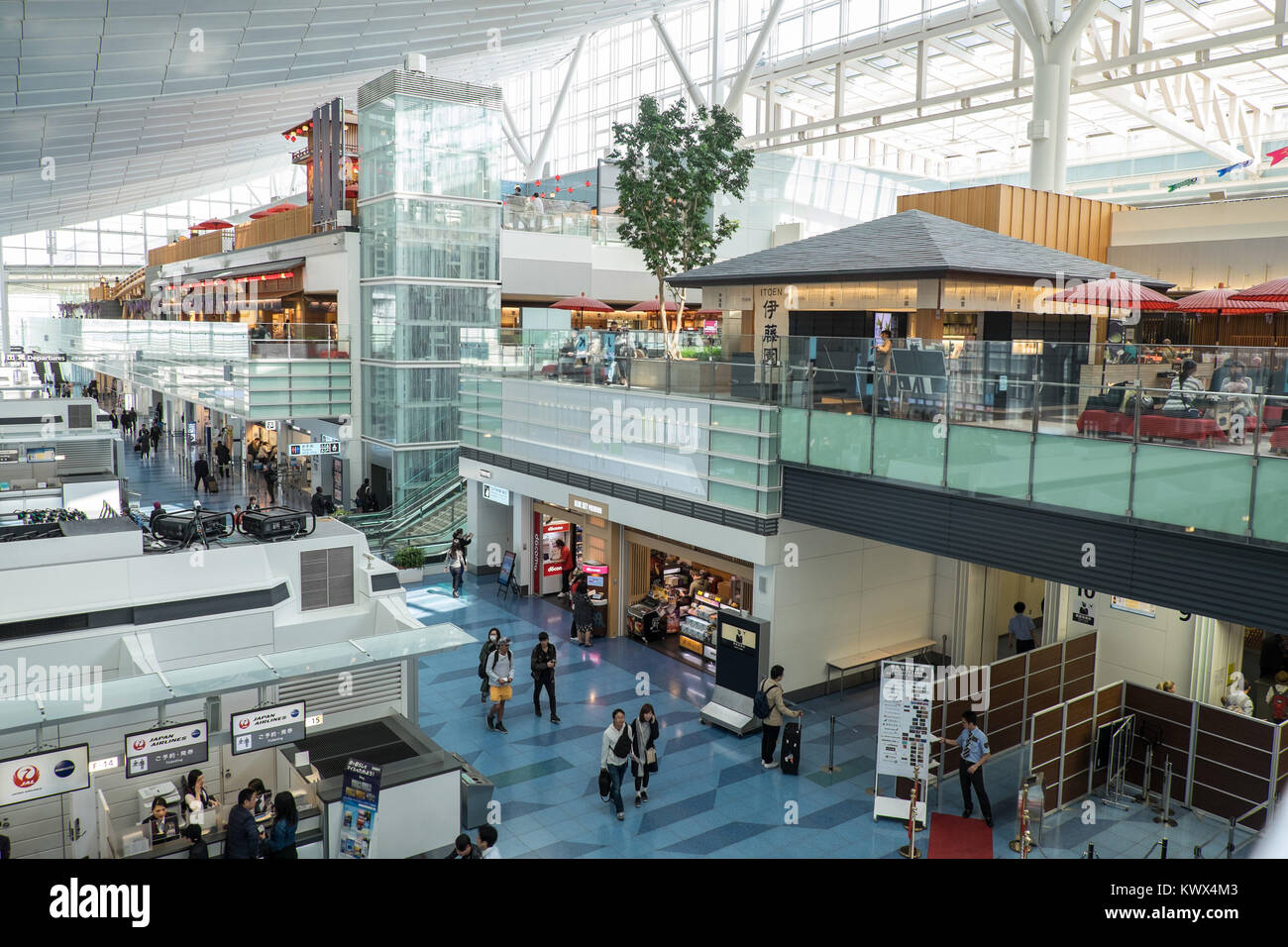 Japon, Tokyo, l'île de Honshu : hall de l'aéroport de Haneda Banque D'Images