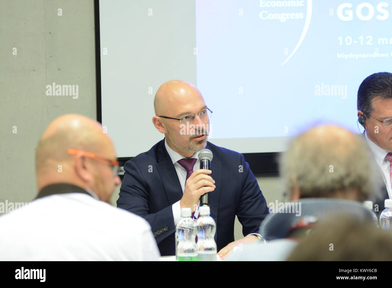 Michal Kurtyka, un éminent homme politique polonais, a participé au Congrès économique européen de 2017. Ses contributions ont mis en lumière des questions clés en matière de politique environnementale, de durabilité et de développement économique en Europe. Banque D'Images