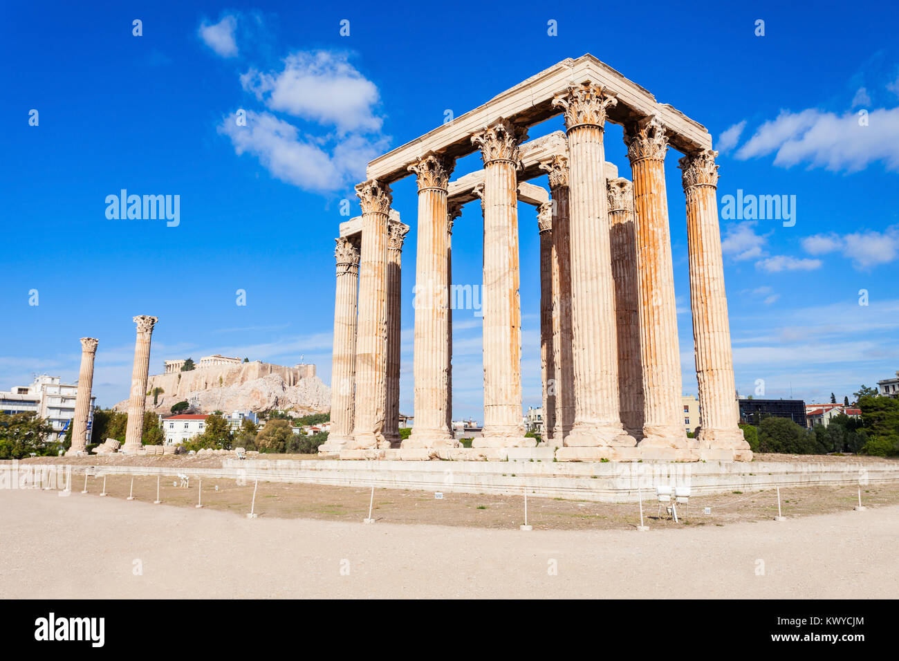 Le Temple de Zeus Olympien ou l'Olympieion est un monument de la Grèce et un ancien temple colossale dans le centre de la capitale grecque Athènes. Banque D'Images