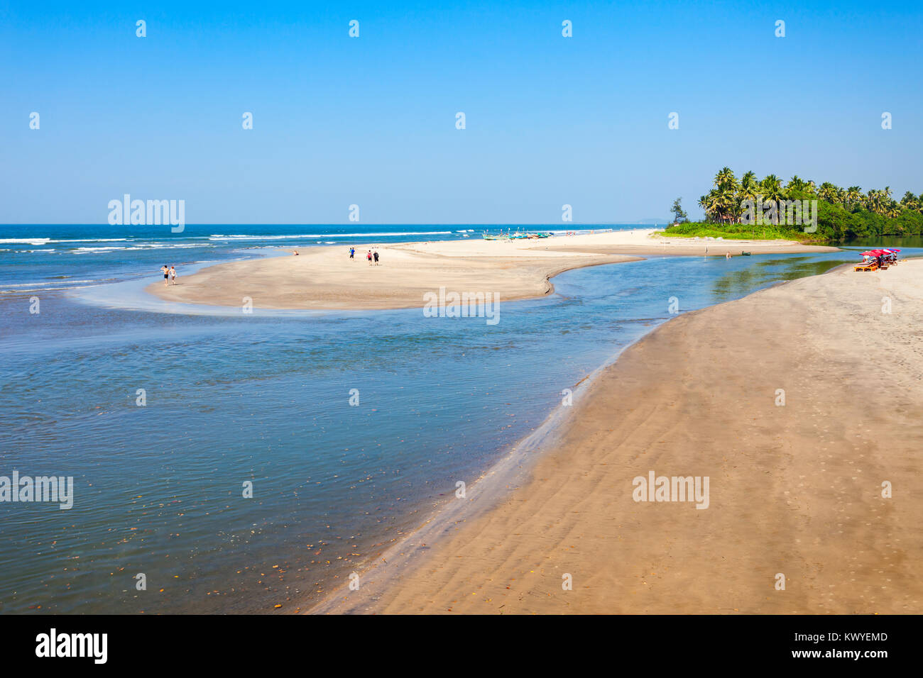 Lagune de beauté et la plage à Goa, Inde Banque D'Images