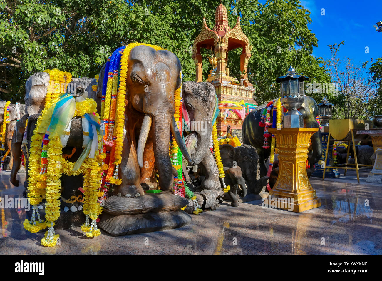 6 janvier 2016 Laem Phromthep Phuket Thailande Elephant culte au cap Phromthep Banque D'Images