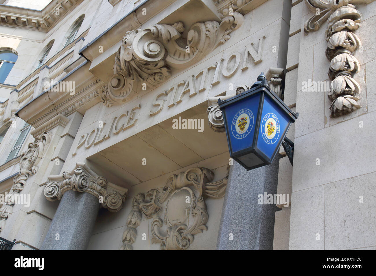 La station de police de West Midlands birmingham avec lampe bleu Banque D'Images