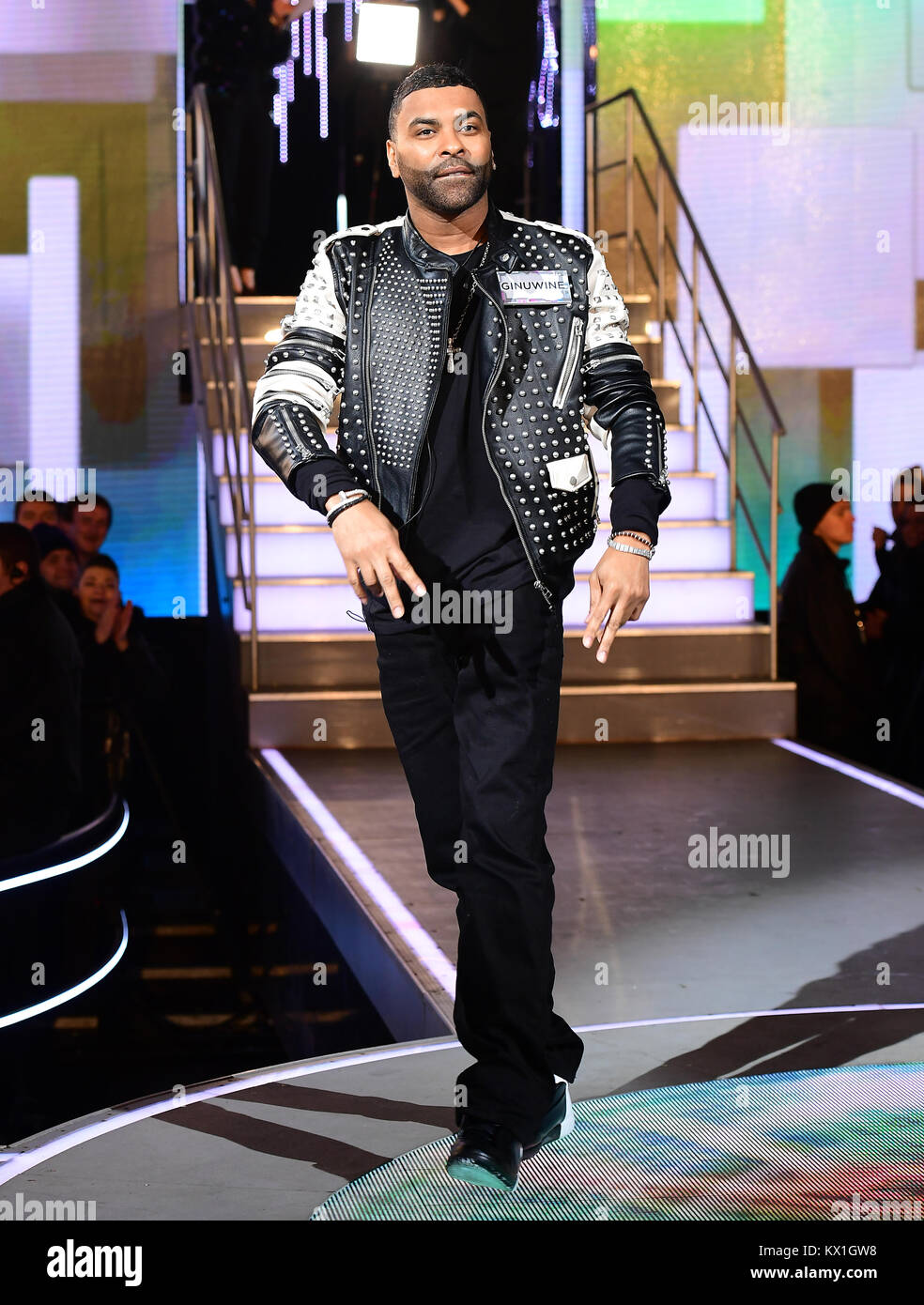 Londres, Royaume-Uni. 05 Jan, 2018. Ginuwine entre dans la chambre au cours de la Celebrity Big Brother Men's lancer tenue au Studios d'Elstree à Borehamwood, Hertfordshire. Más Información Gtres Crédit : Comuniación sur ligne, S.L./Alamy Live News Banque D'Images