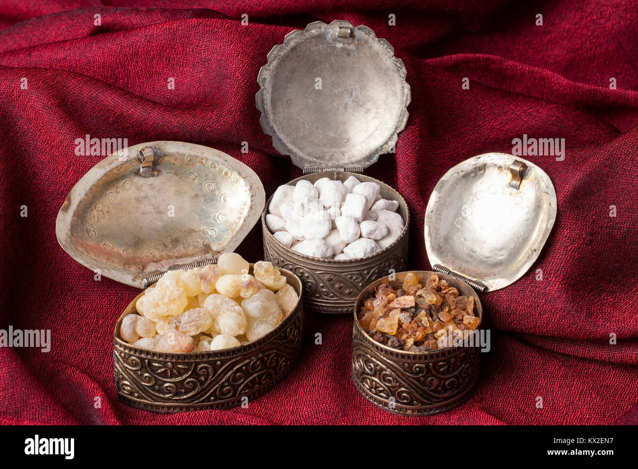 L'encens est une résine aromatique, utilisée pour les rites religieux, l'encens et des parfums. L'encens de résine de haute qualité, Dhofar Oman, myrrhe de Ethio Banque D'Images