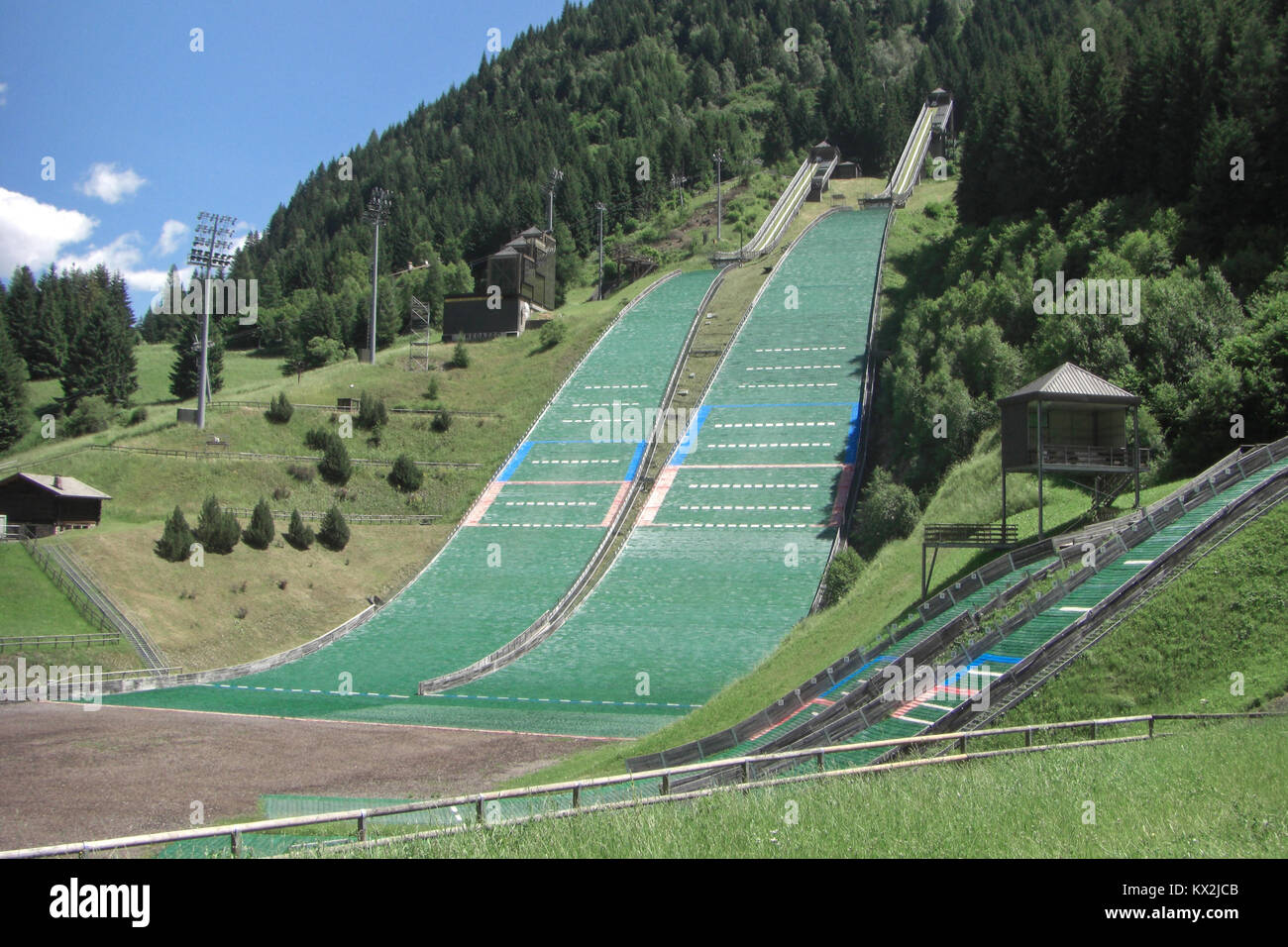 Stade de saut à ski Trampolino dal Ben dans Predazzo, Italie Banque D'Images