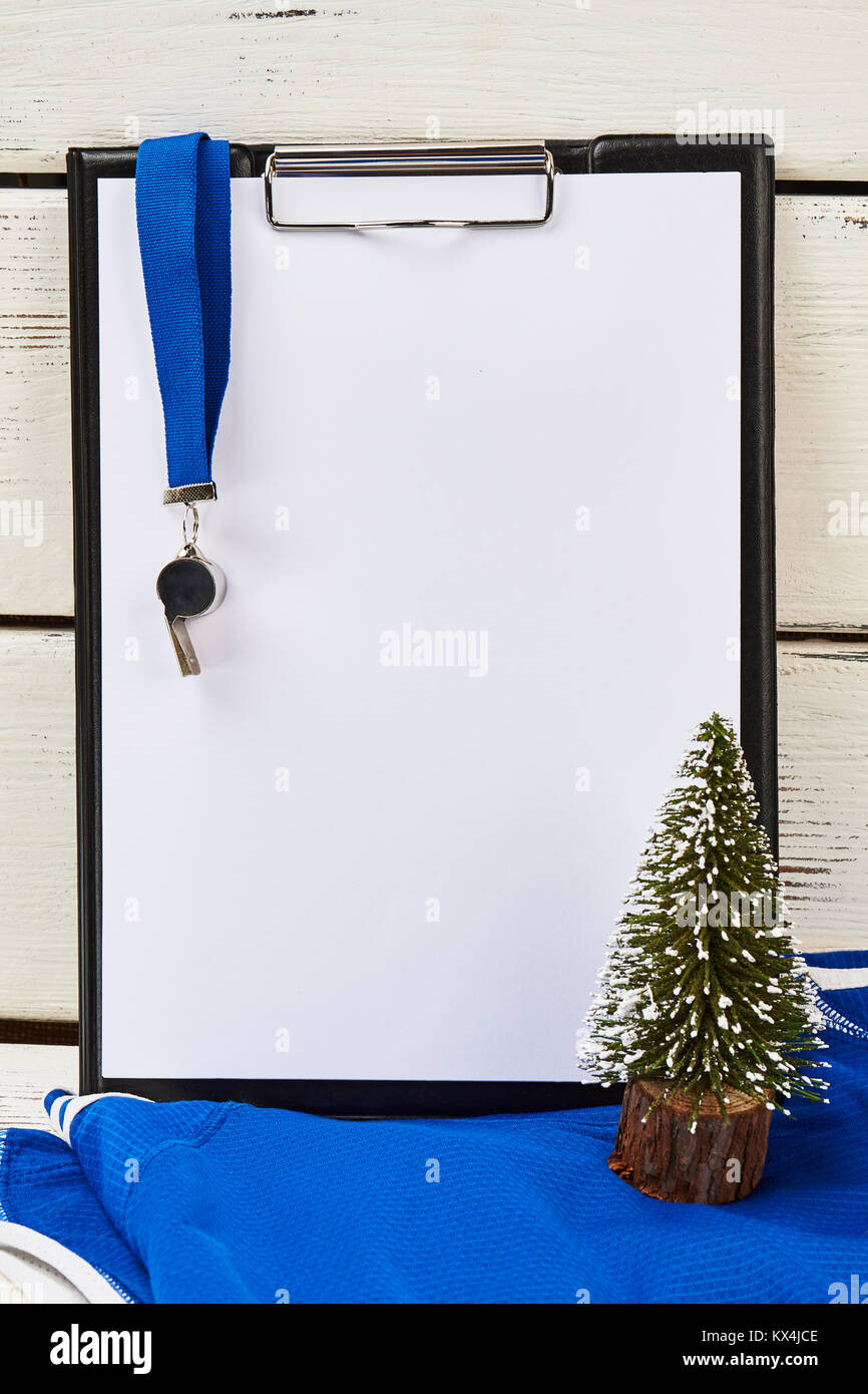 Presse-papiers de l'entraîneur et sifflet Banque D'Images