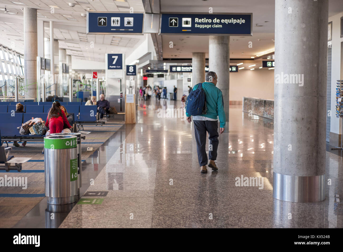 Buenos Aires, Buenos Aires, Argentine. Jan 7, 2018. Passagers à l'intérieur de la zone d'embarquement de l'aéroport Jorge Newbery Crédit : Patricio Murphy/ZUMA/Alamy Fil Live News Banque D'Images